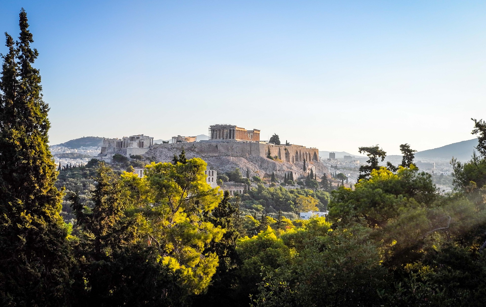 Read more about the article Why Athens Is the Best City to Learn Greek Through Immersion